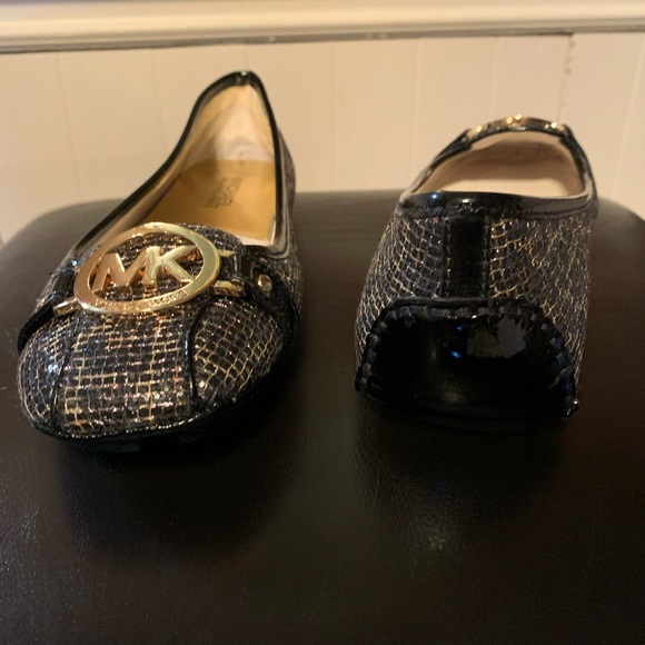 Shoes - Picture 2 of 2